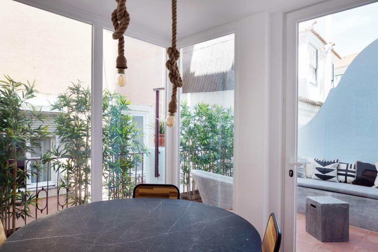 Renovated Charming Apartment With Terrace In Lapa Lisboa Extérieur photo