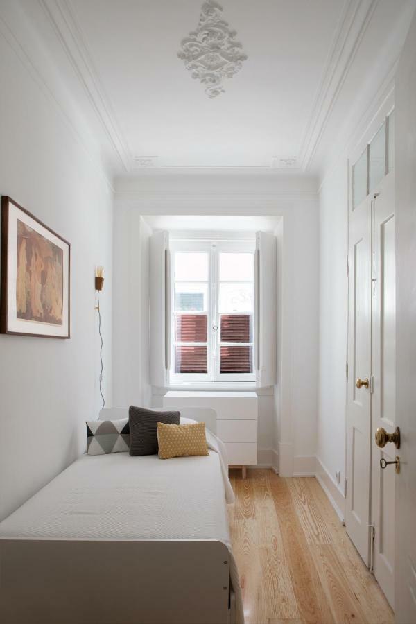 Renovated Charming Apartment With Terrace In Lapa Lisboa Extérieur photo